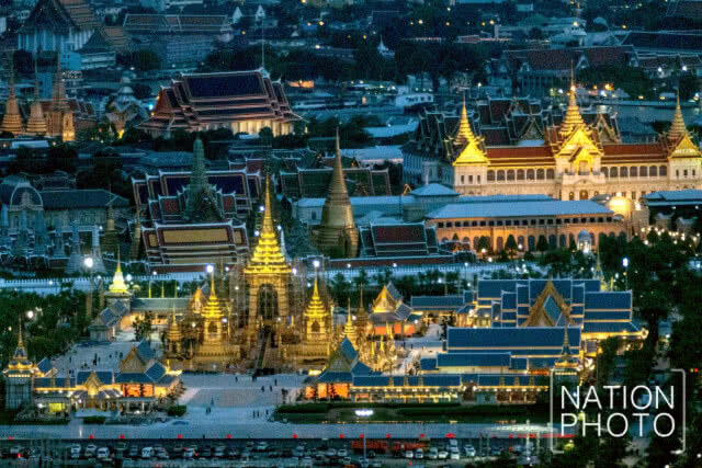 (คลิป) ภาพมุมสูง...พระเมรุมาศ ซึ่งใกล้เสร็จสมบูรณ์
