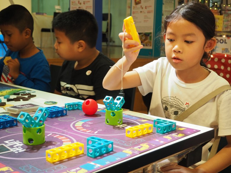 "บอร์ดเกม" สนุก พัฒนาทักษะ