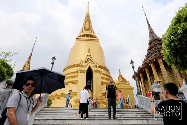 เปิดเข้าชมวัดพระแก้ววันสุดท้ายเตรียมความพร้อมพระราชพิธีถวายพระเพลิงพระบรมศพ รัชกาลที่ 9