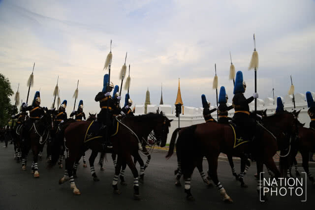 (ภาพชุด) ทหารม้าฝึกซ้อมขบวนอัญเชิญ"พระสรีรางคาร"