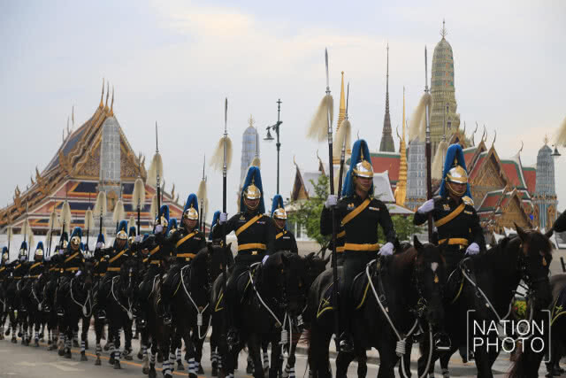 (ภาพชุด) ทหารม้าฝึกซ้อมขบวนอัญเชิญ"พระสรีรางคาร"