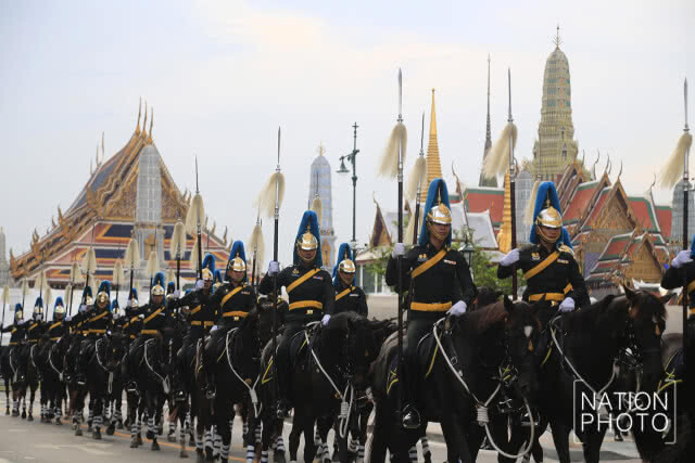 (ภาพชุด) ทหารม้าฝึกซ้อมขบวนอัญเชิญ"พระสรีรางคาร"