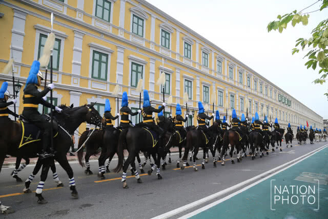 (ภาพชุด) ทหารม้าฝึกซ้อมขบวนอัญเชิญ"พระสรีรางคาร"