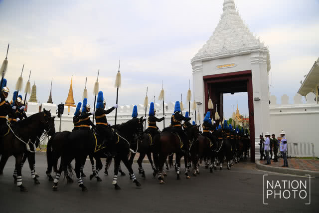 (ภาพชุด) ทหารม้าฝึกซ้อมขบวนอัญเชิญ"พระสรีรางคาร"