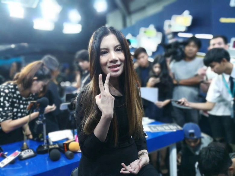 "กานต์" เปิดใจ
หลัง "เสก" โพสต์รูปลูกคนล่าสุด
 เปรยไม่ซีเรียส รู้เรื่องนานแล้ว
หวั่นลูกๆ เสียใจ