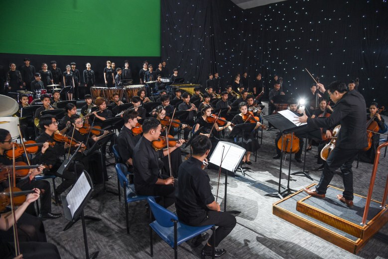 'พระผู้เสด็จสวรรคาลัย' บทเพลงแห่งความภักดีโดย 3 ศิลปินรุ่นครู