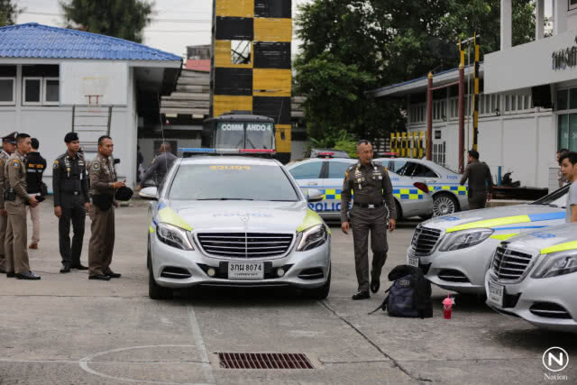 "จักรทิพย์" รับมอบรถเบนซ์ 11 คันนำขบวนรปภ.ในหลวง-พระเจ้าหลานเธอฯ