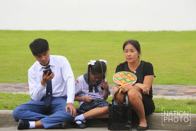 ประชาชนเข้ากราบสักการะพระบรมศพ ในหลวงรัชกาลที่ 9