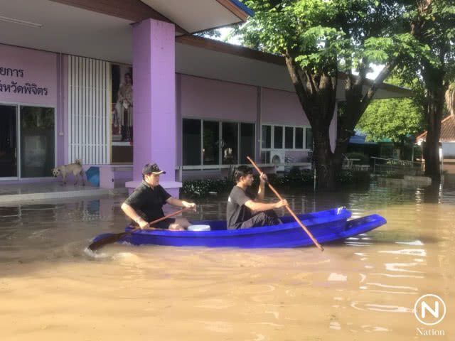 พิจิตรฝนตกต่อเนื่อง น้ำท่วมหลายจุด