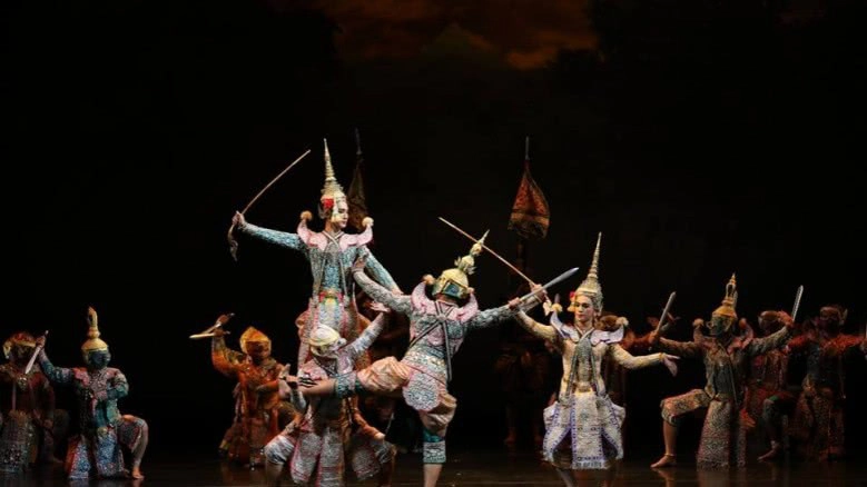 โขน "พระจักรีบารมียิ่งฟ้า"สุดอลังการที่รัสเซีย