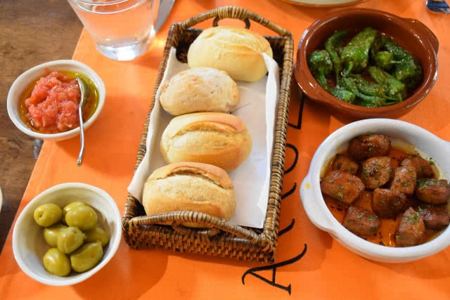 อร่อยปักหมุด : อาหารสเปนต้นตำรับใจกลางทองหล่อกับร้าน Arroz (อารอซ)