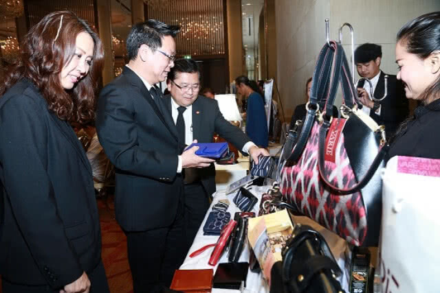 สสว. ปลื้ม "SMEs Go Online" ทะลุเป้า กวาดยอดขายพุ่ง 200 ล้านบาท