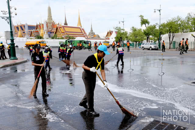 กิจกรรมเราทำความดีด้วยหัวใจทำความสะอาดพื้นที่สนามหลวง
