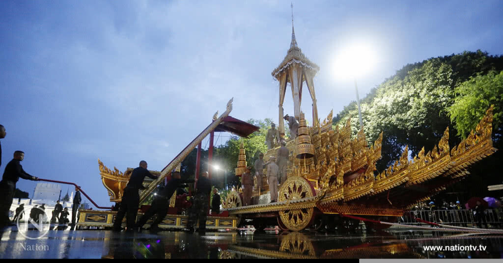 อัญเชิญพระมหาพิชัยราชรถ ก่อนทำการซ้อมย่อยริ้วขบวนพระบรมราชอิสริยยศ อัญเชิญพระมหาพิชัยราชรถ ก่อนทำการซ้อมย่อยริ้วขบวนพระบรมราชอิสริยยศ