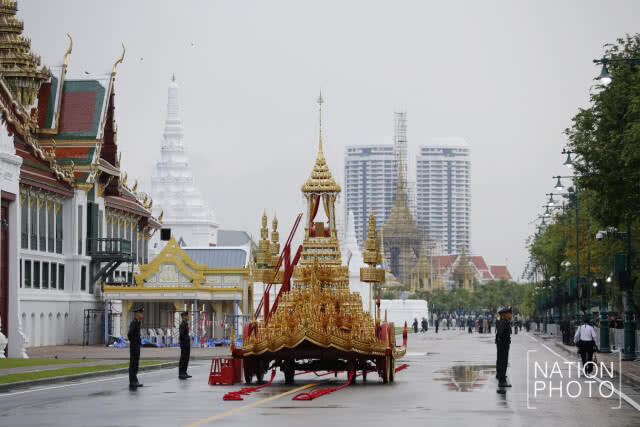 อัญเชิญพระมหาพิชัยราชรถ ก่อนทำการซ้อมย่อยริ้วขบวนพระบรมราชอิสริยยศ