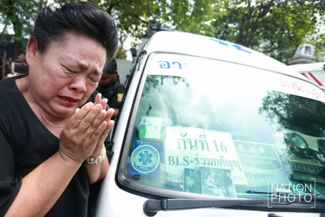 ประชาชนร่วมชมการซ้อมย่อยริ้วขบวนพระราชอิสริยยศฯ วันแรก 7 ต.ค.