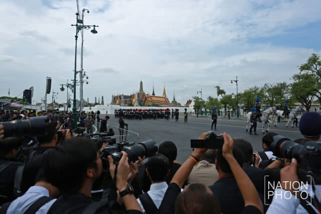 ประชาชนร่วมชมการซ้อมย่อยริ้วขบวนพระราชอิสริยยศฯ วันแรก 7 ต.ค.