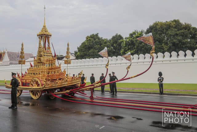 ซ้อมเคลื่อนริ้วขบวนพระราชอิสริยยศฯ วันแรก ในสถานที่จริง