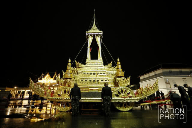 อัญเชิญพระมหาพิชัยราชรถ ก่อนทำการซ้อมย่อยริ้วขบวนพระบรมราชอิสริยยศ