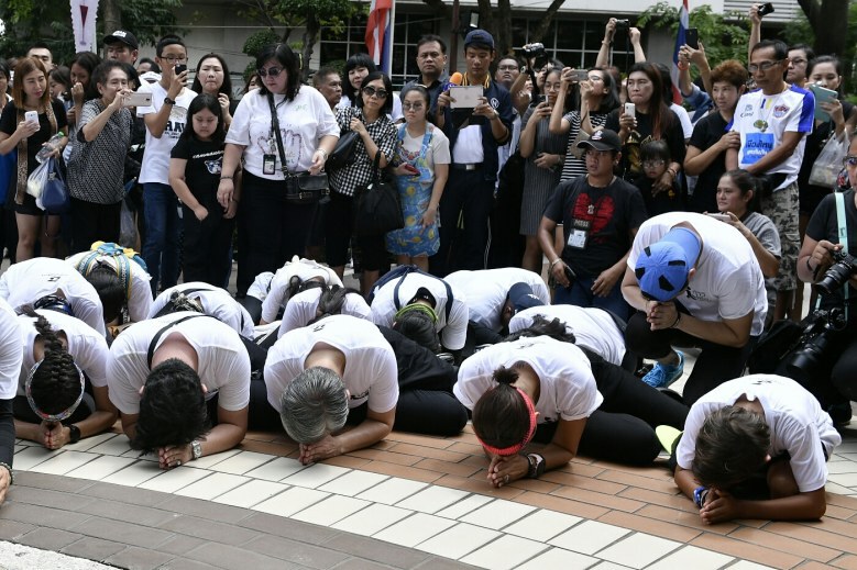 ซาบซึ้ง!"ลูกเกด-ก้อง" หลั่งน้ำตา รับเหนื่อยท้อ แต่สู้เพราะ "ในหลวง ร.9"
