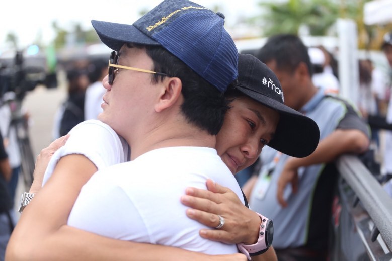 ซาบซึ้ง!"ลูกเกด-ก้อง" หลั่งน้ำตา รับเหนื่อยท้อ แต่สู้เพราะ "ในหลวง ร.9"