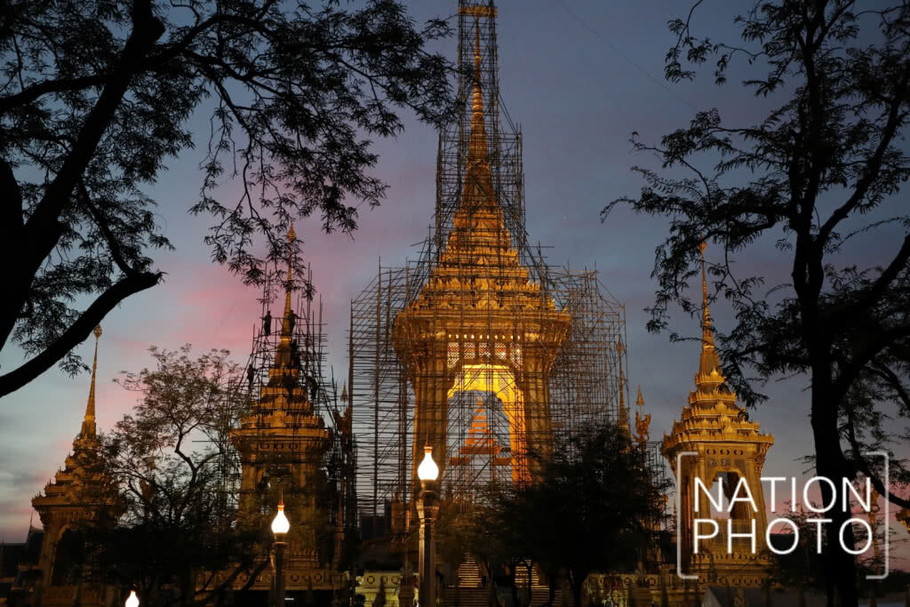 จนท.รื้อนั่งร้านบางส่วน ออกจากพระเมรุมาศ จนท.รื้อนั่งร้านบางส่วน ออกจากพระเมรุมาศ