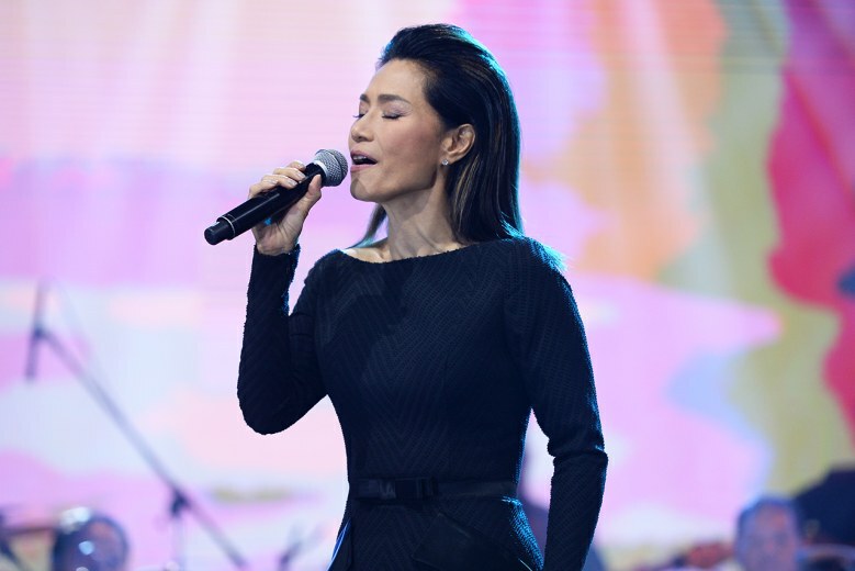 "ตู่" นำทัพศิลปิน รวมใจน้อมรำลึกพระมหากรุณาธิคุณ ผ่านบทเพลงพระราชนิพนธ์ 