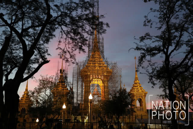 จนท.รื้อนั่งร้านบางส่วน ออกจากพระเมรุมาศ
