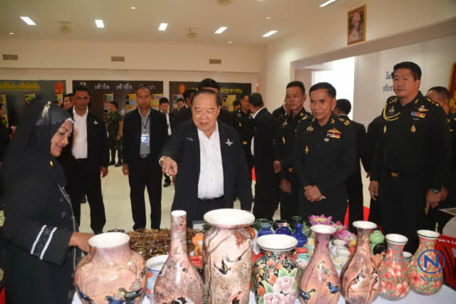 "ประวิตร-อุดมเดช"ลงใต้แก้ปัญหาชายแดนเยี่ยมโครงการพระราชดำริ