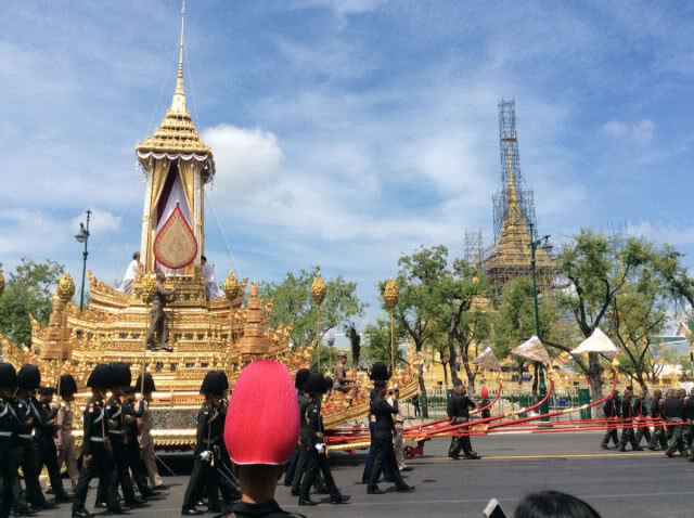 ใครๆ ก็อยากทำความดีถวาย ในหลวง ร.9 (รวมคลิปรายงานสดสนามหลวง)