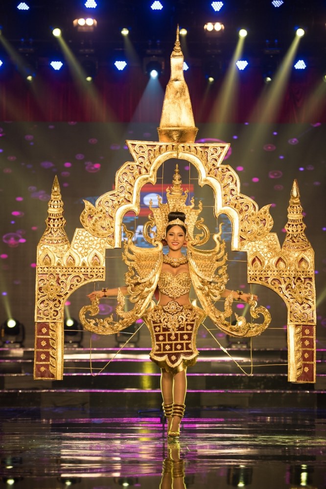 '76 ชุดประจำชาติ' มิสแกรนด์ สุดอลังการ