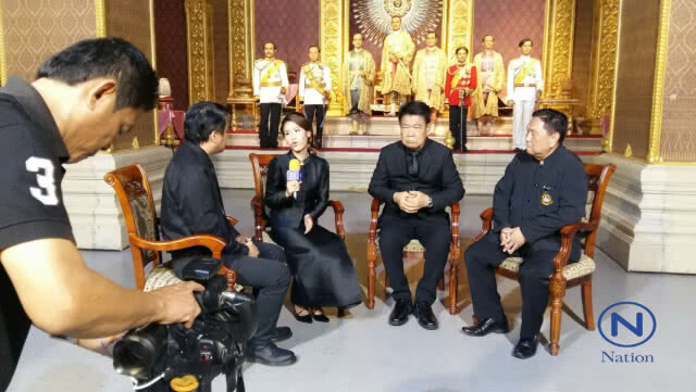 เพลงสุดท้าย
"ฝากใจกับดอกไม้จันทน์"
โดย ครูชลธี ธารทอง
 ศิลปินแห่งชาติ
