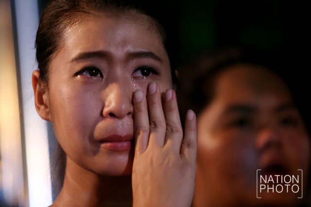 (ภาพชุด) คณะแพทย์และบุคลากรศิริราชร่วมพิธีศิระกรานพระภูบาลนวมินทร์