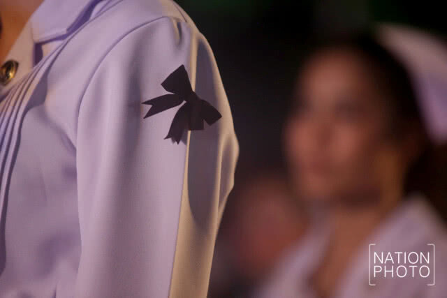 (ภาพชุด) คณะแพทย์และบุคลากรศิริราชร่วมพิธีศิระกรานพระภูบาลนวมินทร์