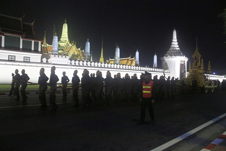 (ภาพชุด) ซ้อมริ้วขบวนพระบรมราชอิสริยยศฯ เคลื่อนพระบรมศพ