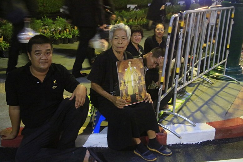 (ภาพชุด) ซ้อมริ้วขบวนพระบรมราชอิสริยยศฯ เคลื่อนพระบรมศพ