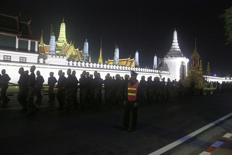 (ภาพชุด) ซ้อมริ้วขบวนพระบรมราชอิสริยยศฯ เคลื่อนพระบรมศพ