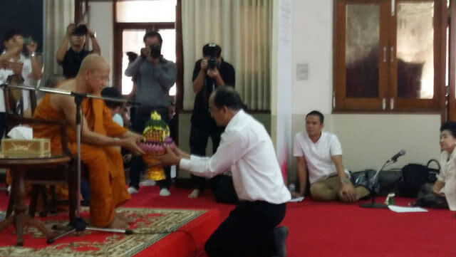พิธีบรรพชาอุปสมบทหมู่ เพื่อถวายเป็นพระราชกุศลแด่ในหลวง ร.๙ ณ วัดบวรนิเวศวิหาร