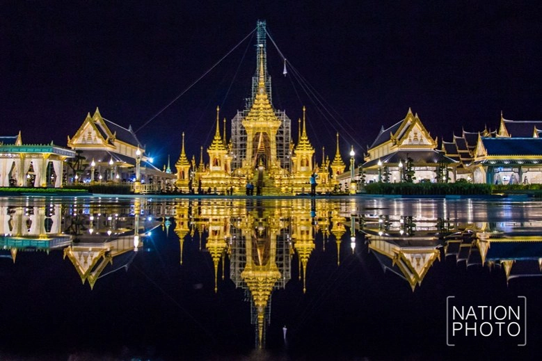 (คลิป-ภาพชุด) ซ้อมยกพระนพปฎลมหาเศวตฉัตรยอดพระเมรุมาศเสมือนจริง