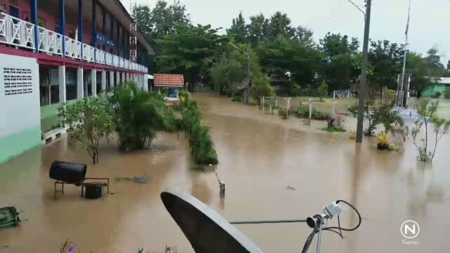 รอบที่ 10! ฝนตกหนัก น้ำป่าท่วมร.ร.บ้านน้ำปาด