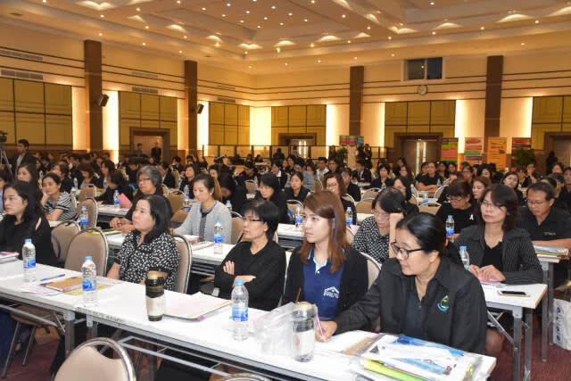สธ.เตรียมความพร้อม
รับมือ "โรคไข้หวัดนก"
เน้นบูรณาการร่วมทุกหน่วย