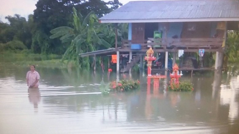 พิจิตร-แม่น้ำยมล้นท่วมบ้าน-โรงเรียน