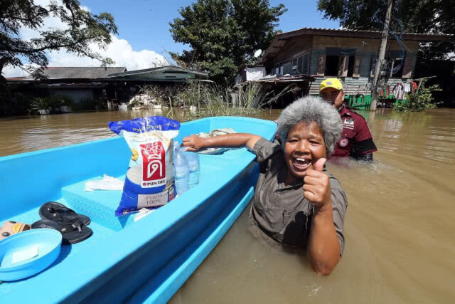นศ. 20 สถาบัน
เยียวยาน้ำท่วมกรุงเก่า