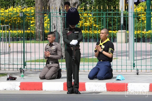 (ภาพชุด) ซ้อมใหญ่เสมือนจริงครั้งสุดท้ายริ้วขบวนพระบรมราชอิสริยยศเคลื่อนพระบรมศพ รัชกาลที่ 9