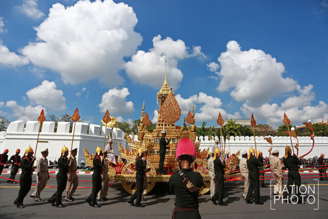 (ภาพชุด) ซ้อมริ้วขบวนพระบรมราชอิสริยยศ