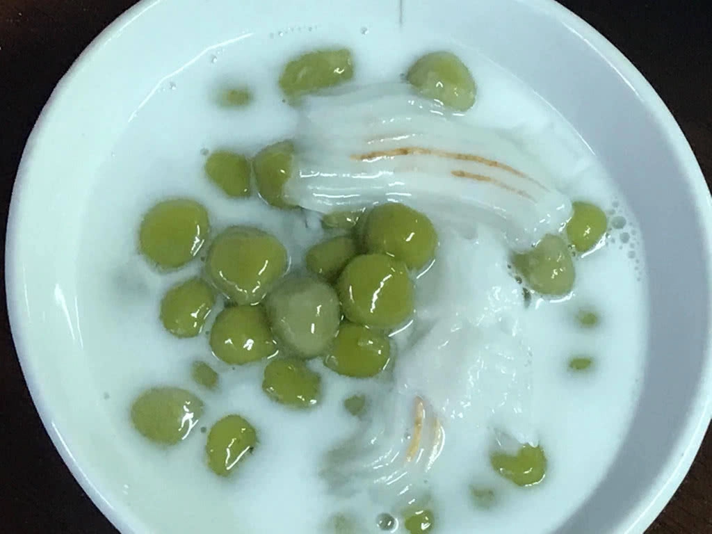 ครัวน้าคม : เมนูเจ บัวลอยใบเตยมะพร้าวอ่อน