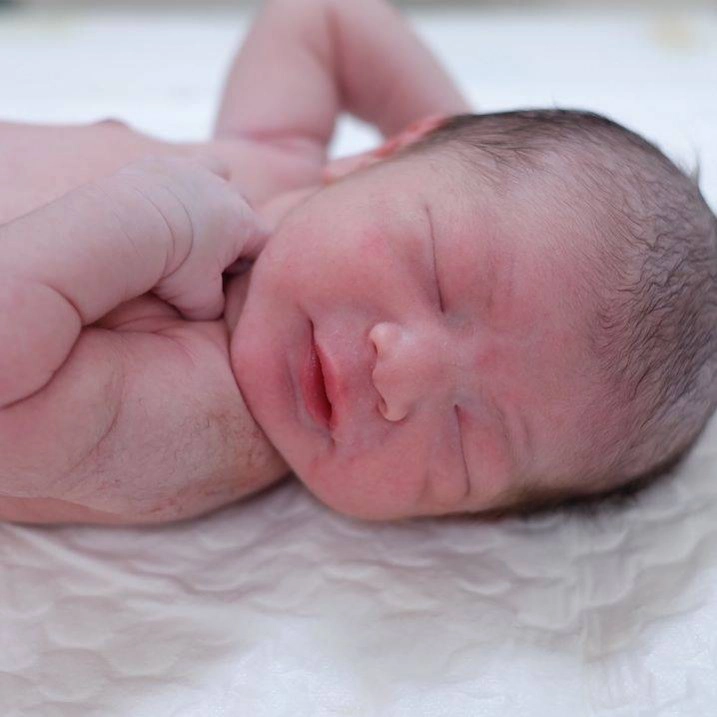 คลอดแล้ว! "น้องดิน" ลูกชาย "กัปตัน - เอ้ก"