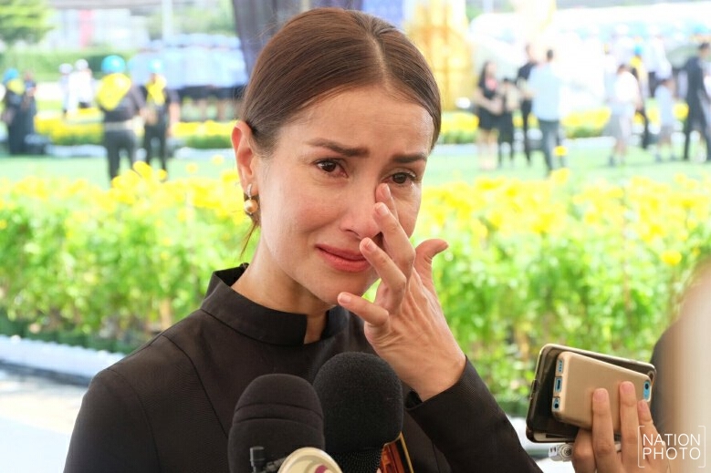 "คนบันเทิง" ร่วมอาลัย ถวายดอกไม้จันทน์