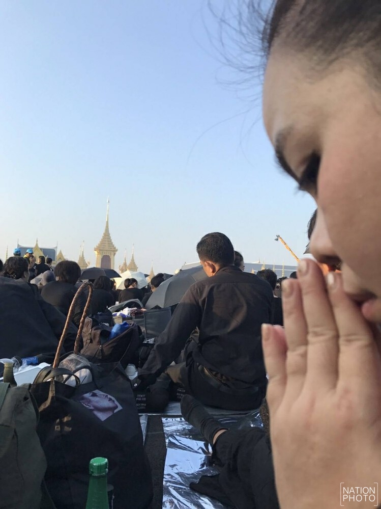 "คนบันเทิง" ร่วมอาลัย ถวายดอกไม้จันทน์