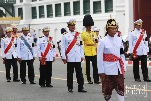 (ภาพชุด) ริ้วขบวนพระบรมราชอิสริยยศ พระราชพิธีถวายพระเพลิงพระบรมศพ